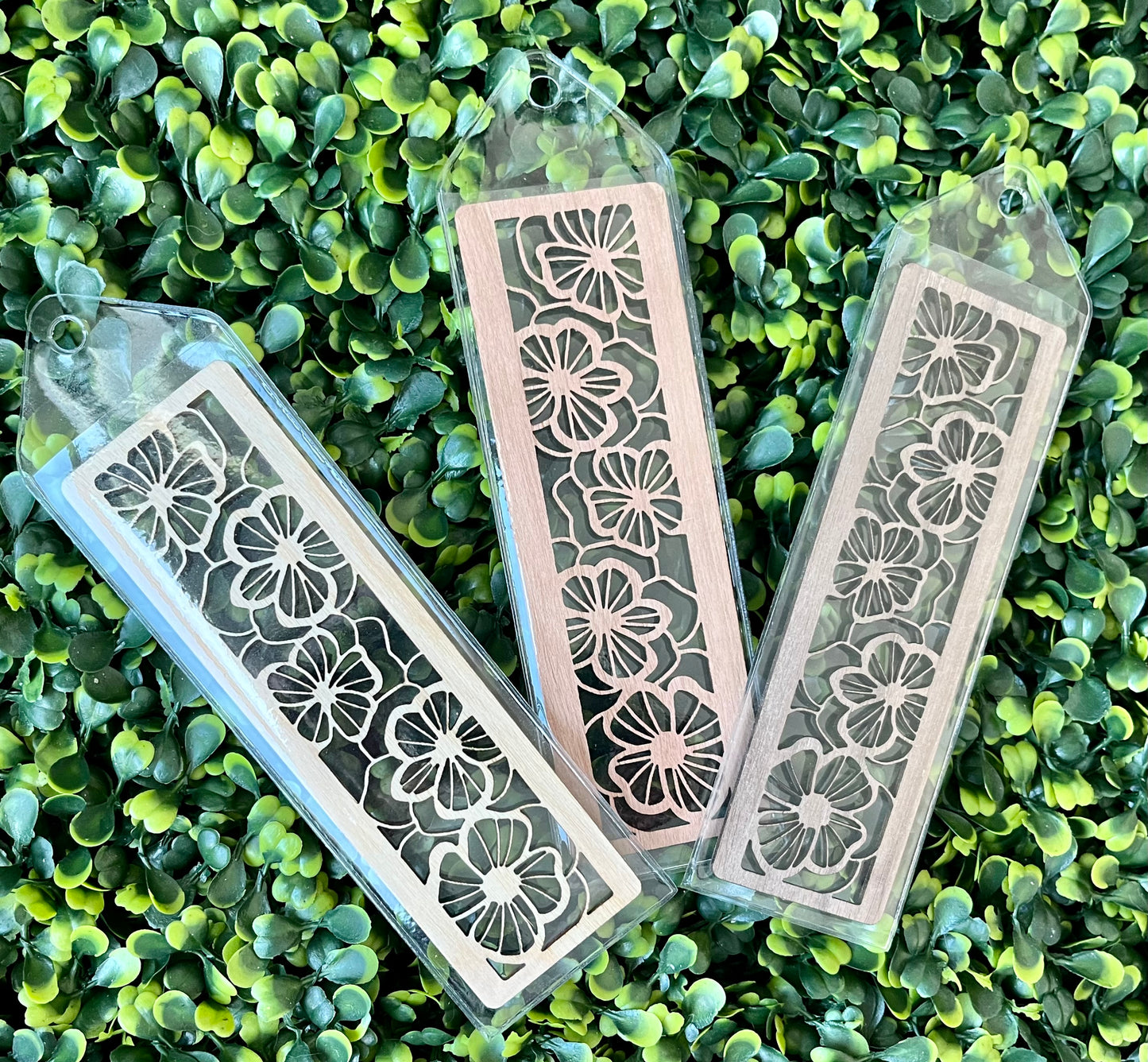 Wood Bookmarks - Set of 3 Wooden Bookmarks with Laser-Cut Flower Pattern – Maple, Cherry, and Walnut