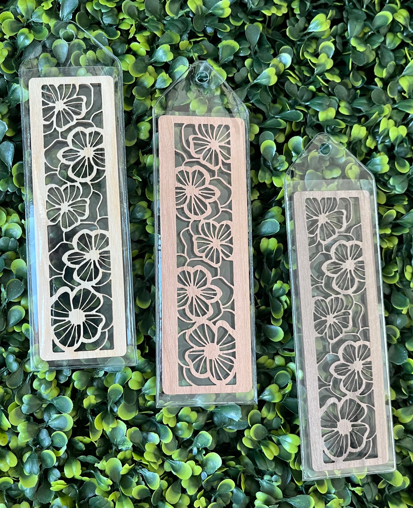 Wood Bookmarks - Set of 3 Wooden Bookmarks with Laser-Cut Flower Pattern – Maple, Cherry, and Walnut